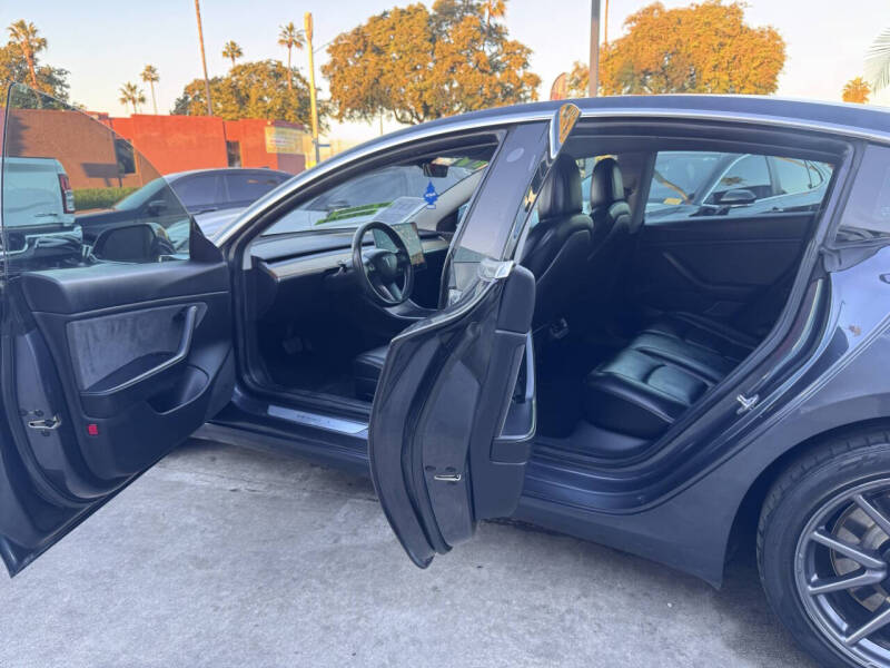 2019 Tesla Model 3 Standard Range Plus