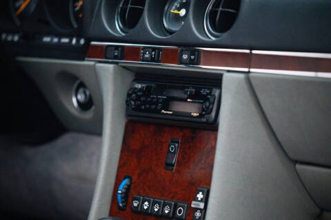 1986 Mercedes-Benz 560-Class 560 SL