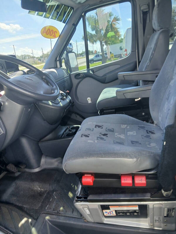 2004 Dodge Sprinter 2500