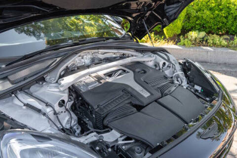 2025 Aston Martin DBX 707