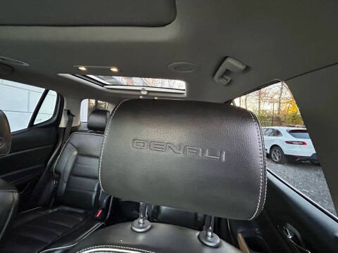 2018 GMC Acadia Denali