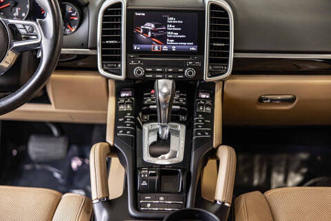 2017 Porsche Cayenne Platinum Edition