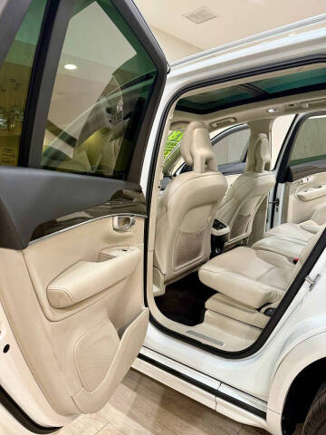 2018 Volvo XC90 T5 Momentum 7-Passenger