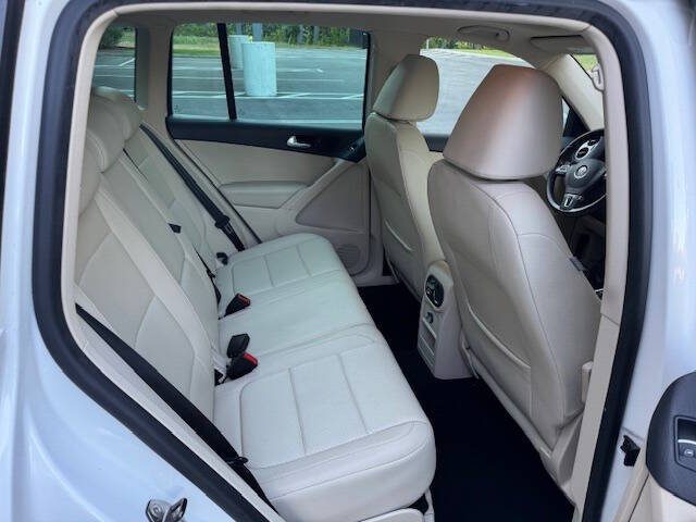 2011 Volkswagen Tiguan SE 4Motion