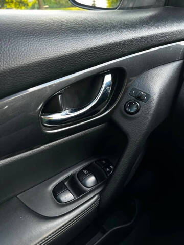 2017 Nissan Rogue S