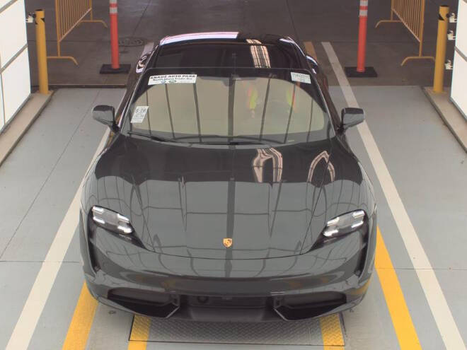 2020 Porsche Taycan Turbo S