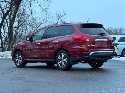 2017 Nissan Pathfinder SV