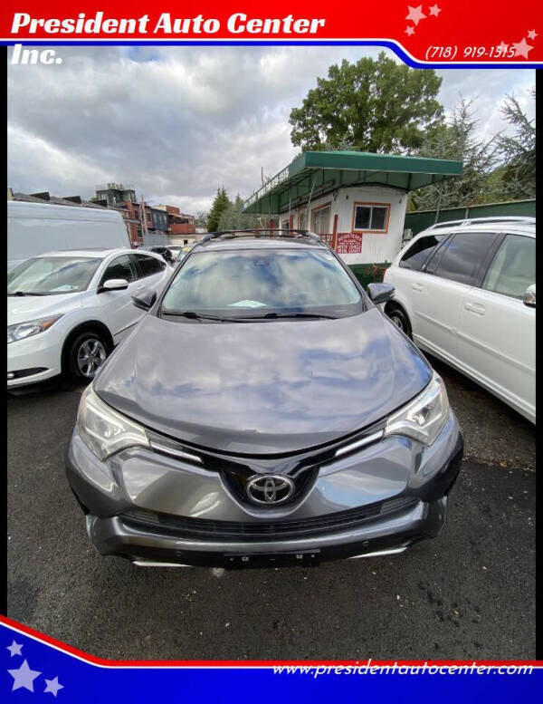 2017 Toyota RAV4 Limited's photo