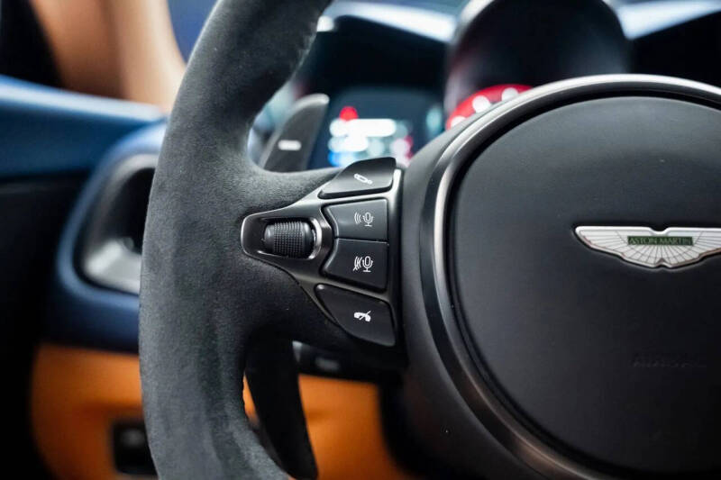 2023 Aston Martin DBS
