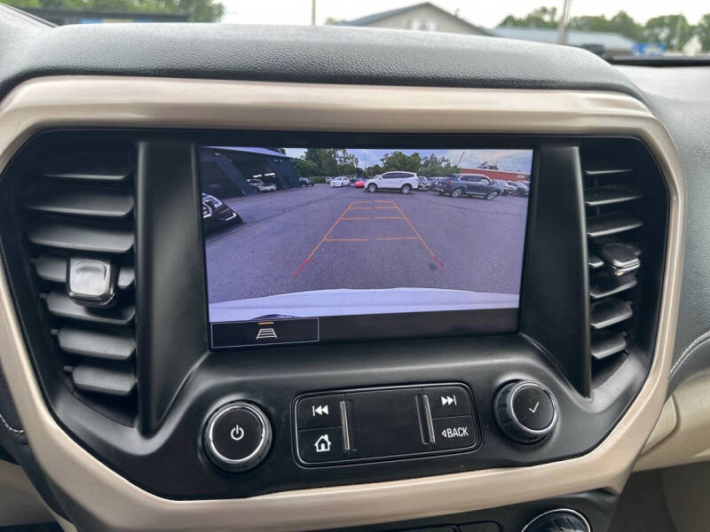 2023 GMC Acadia Denali