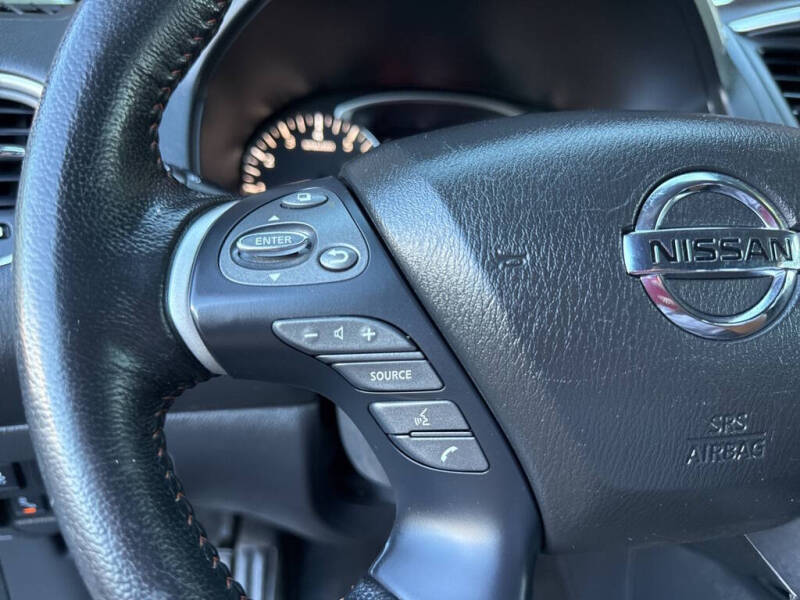 2019 Nissan Pathfinder SV