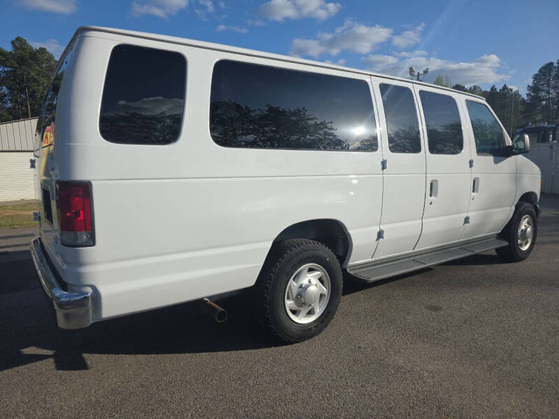 2006 Ford E-Series E-350 SD XLT