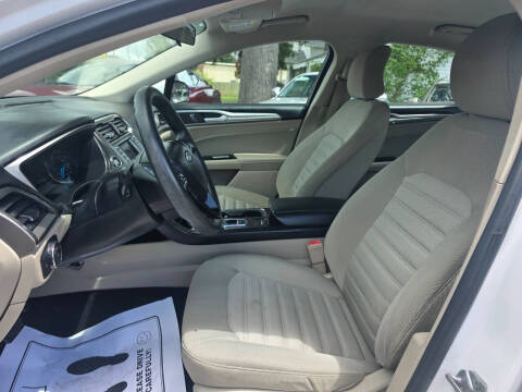 2017 Ford Fusion SE