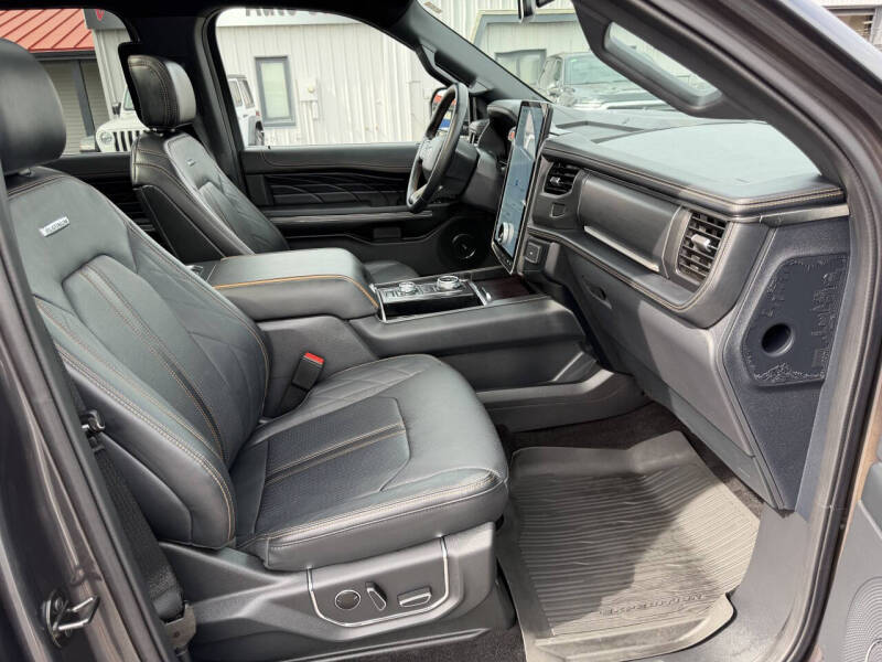 2023 Ford Expedition MAX Platinum