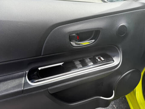 2015 Toyota Prius c Three
