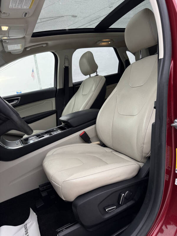 2019 Ford Edge Titanium