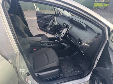 2019 Toyota Prius L Eco