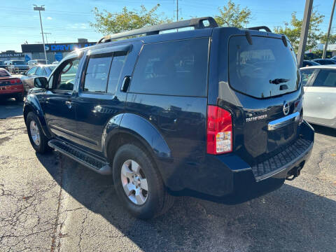 2008 Nissan Pathfinder LE