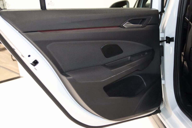 2022 Volkswagen Golf GTI SE