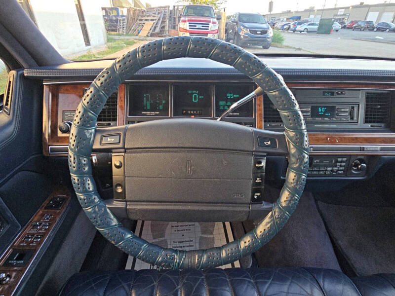 1994 Lincoln Town Car Executive