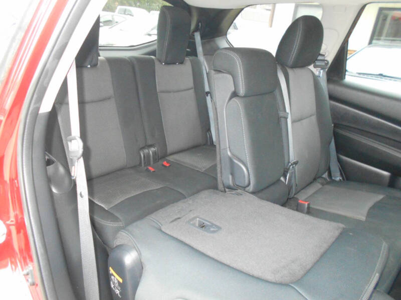 2020 Nissan Pathfinder SV