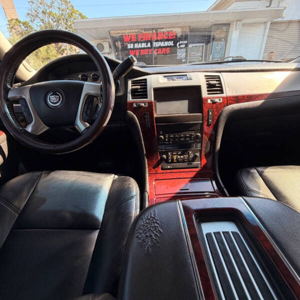 2013 Cadillac Escalade Luxury