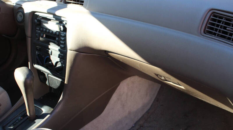 2000 Toyota Camry LE