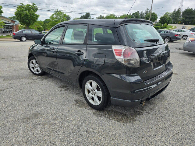 2005 Toyota Matrix for sale at QUEENSGATE AUTO SALES in York, PA