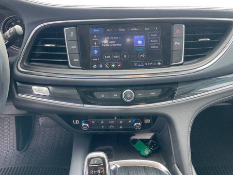 2021 Buick Enclave Essence