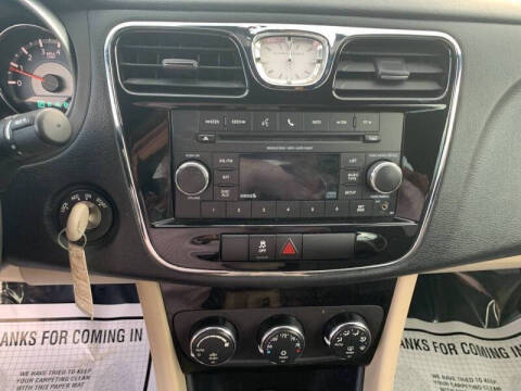 2013 Chrysler 200 Touring