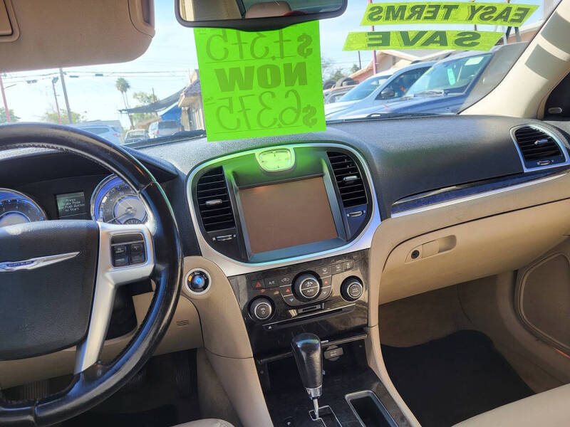 2011 Chrysler 300 Limited