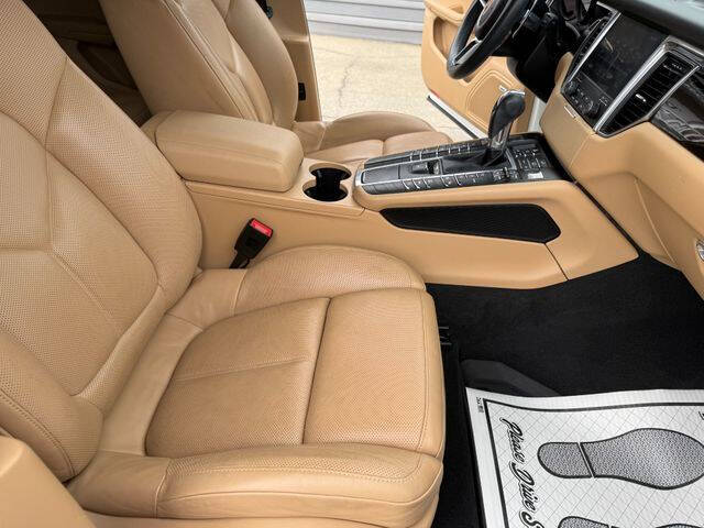 2017 Porsche Macan