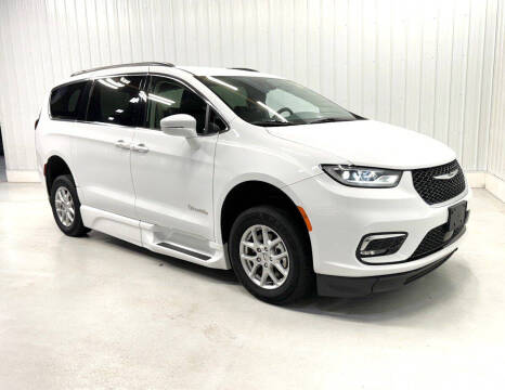 2022 Chrysler Pacifica Touring L