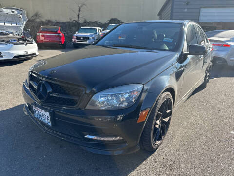 2011 Mercedes-Benz C-Class for sale at Daytona Motor Co in Lynnwood WA