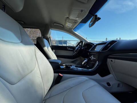 2017 Ford Edge Titanium