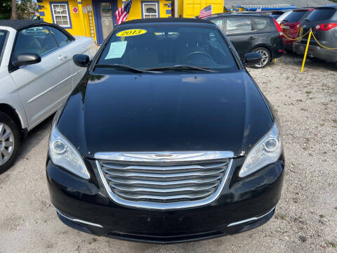 2013 Chrysler 200 Touring