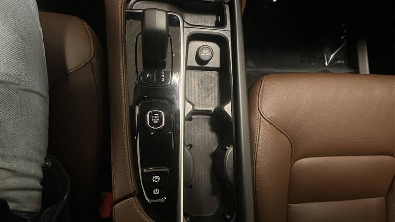 2024 Volvo XC90 B6 Plus Bright Theme 7P