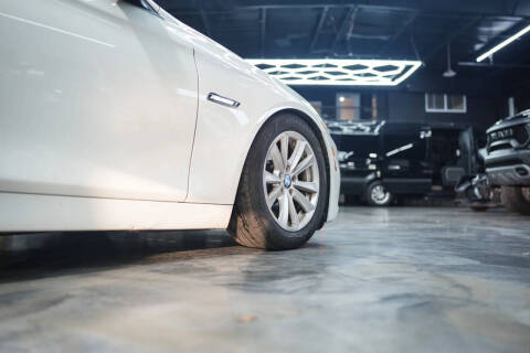 2015 BMW 5 Series 528i