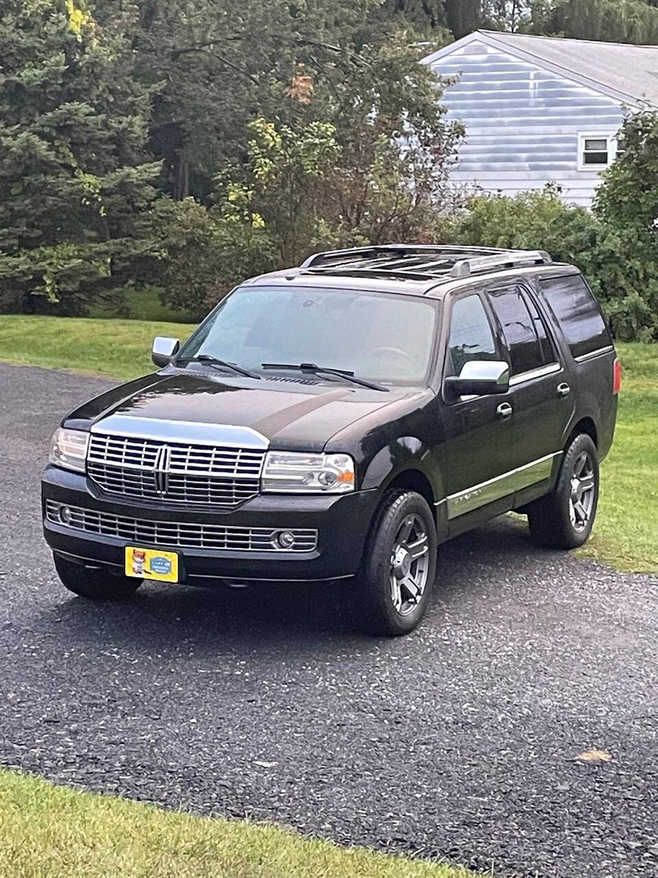 2010 Lincoln Navigator for sale at Town Auto Inc in Clifton Park, NY