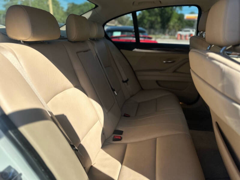 2012 BMW 5 Series 528i