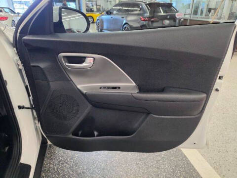 2022 Kia Niro LX