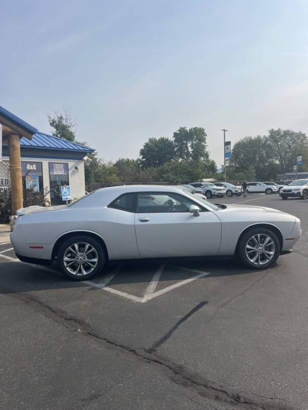 2021 Dodge Challenger SXT