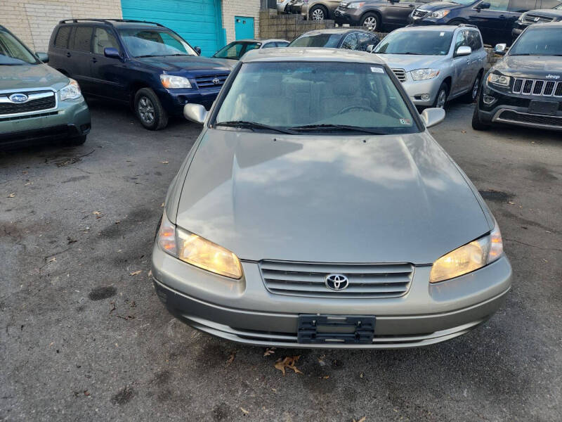 1998 Toyota Camry XLE photo 5