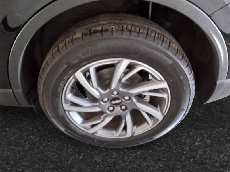 2023 Lincoln Corsair Standard