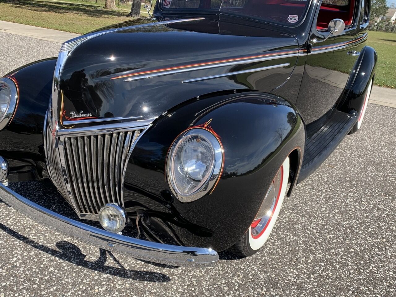 1939 Ford Deluxe 18