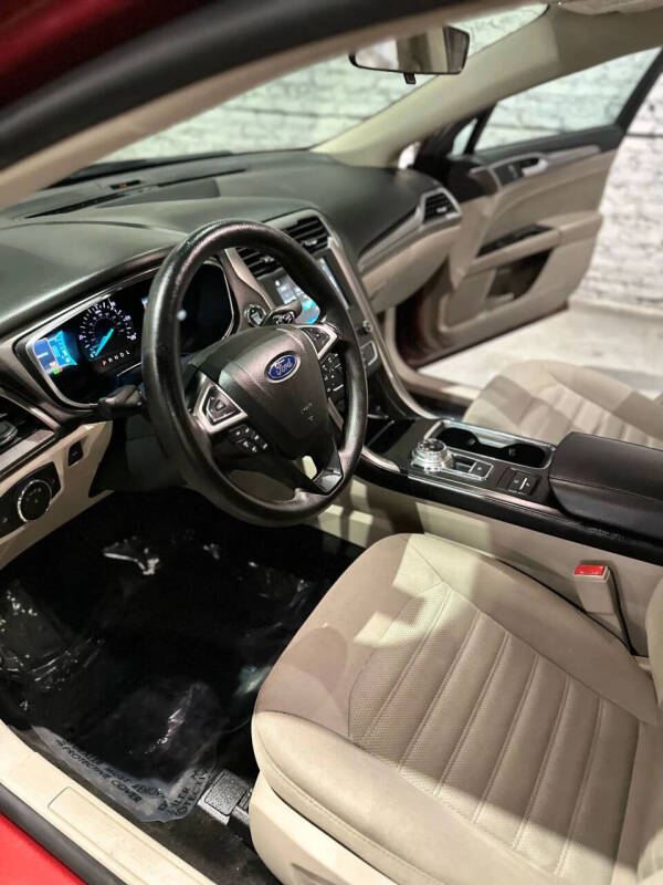 2018 Ford Fusion Hybrid SE