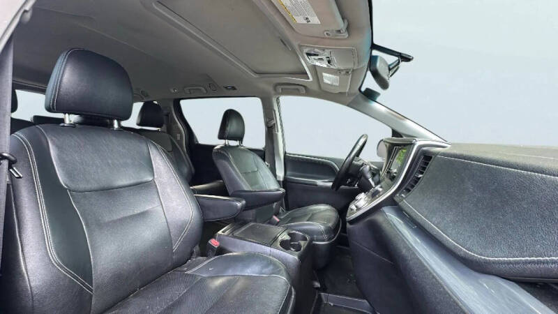 2015 Toyota Sienna