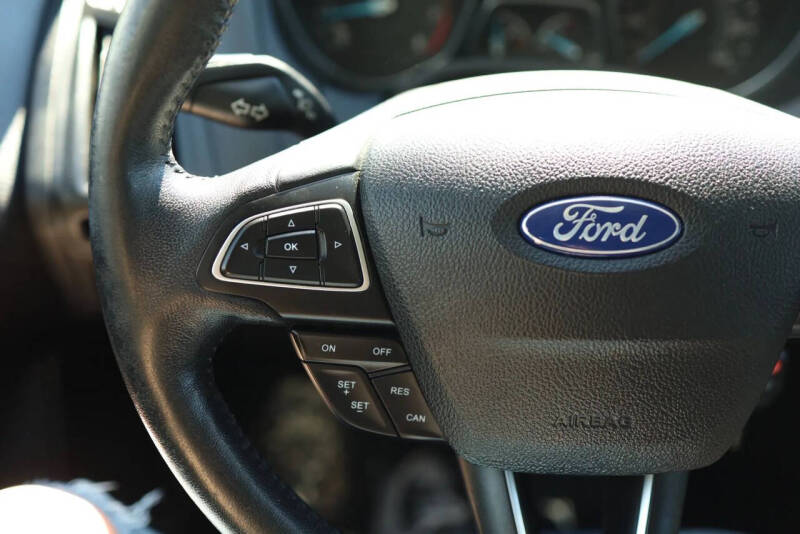2017 Ford Focus SEL