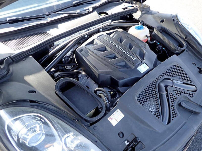 2015 Porsche Macan S