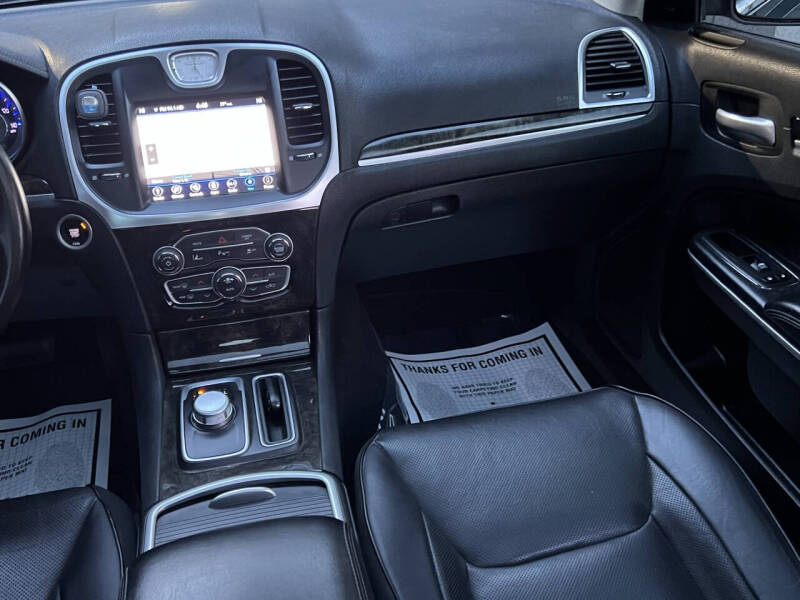 2019 Chrysler 300 Limited